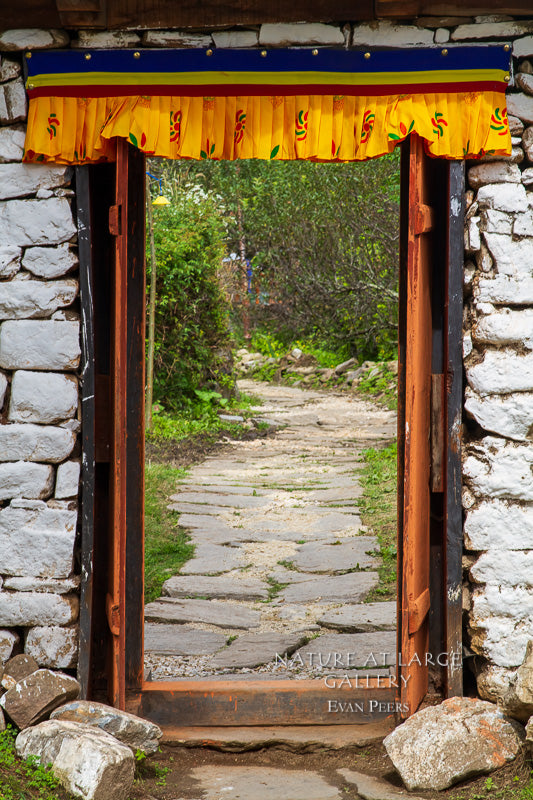 6986 Doorway to Happiness